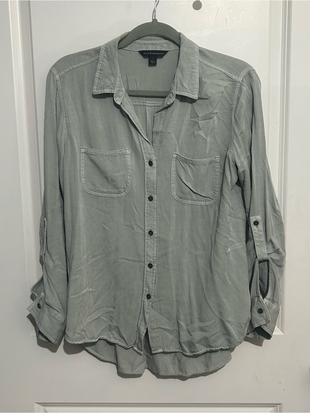 Rock & Republic Gray Button-Down Shirt Size M